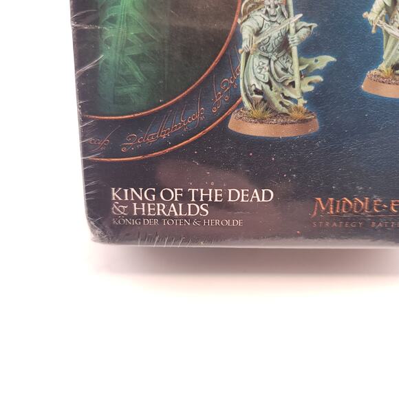 Lord of the Rings King of the Dead and Heralds Games Workshop Table Game Figure - Picture 7 of 7